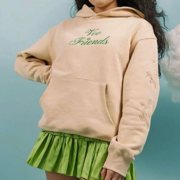 Kim Shui × VeeFriends X Driven Dragon Unisex Hoodie Green Cream NWT Medium - Picture 1 of 13